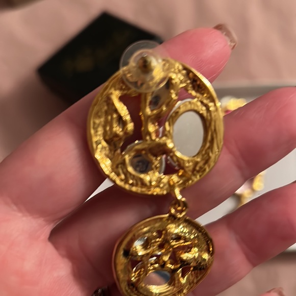 Park Lane Earrings - Picture 5 of 6